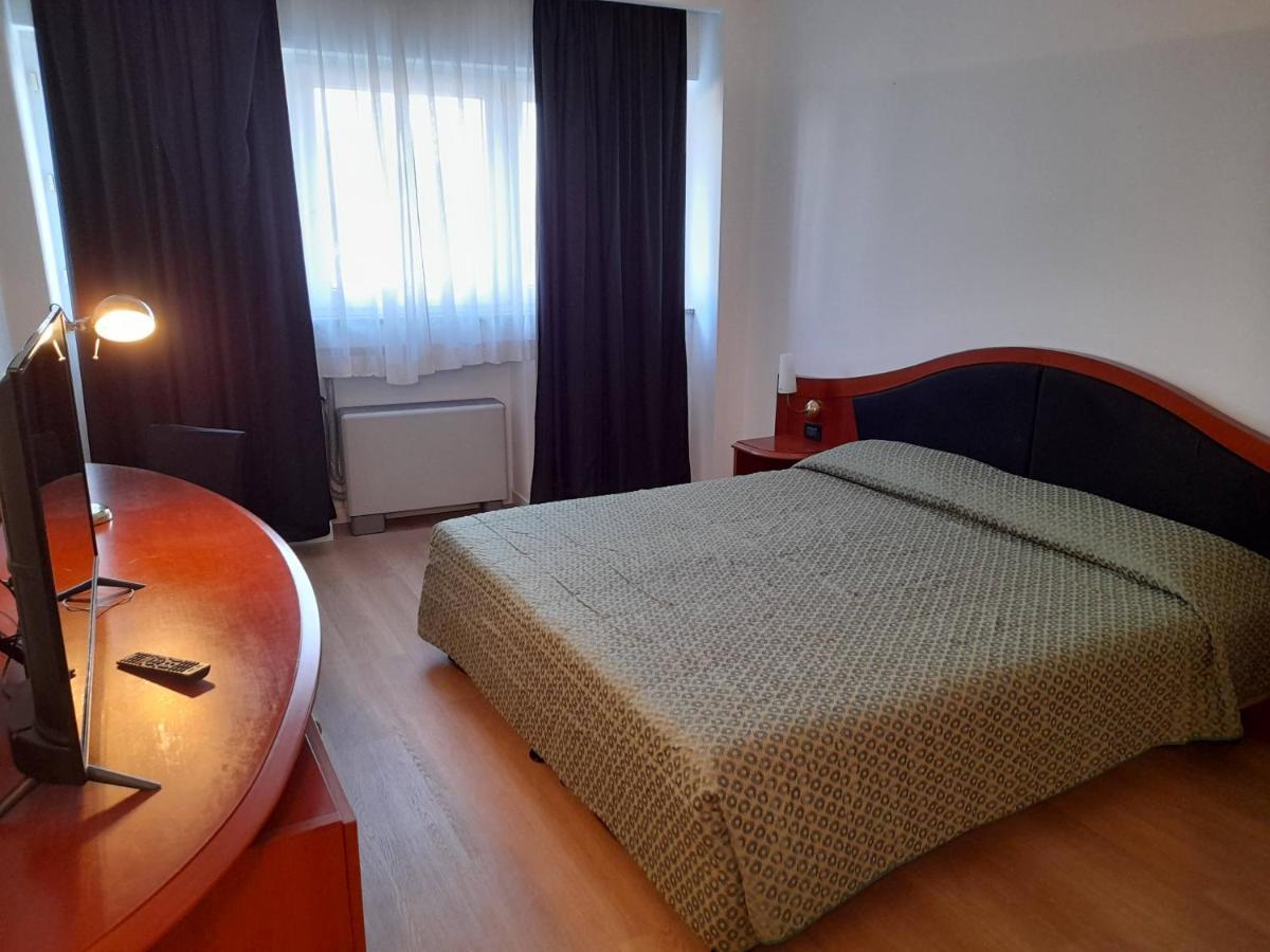Hotel Donizetti Lallio Dış mekan fotoğraf