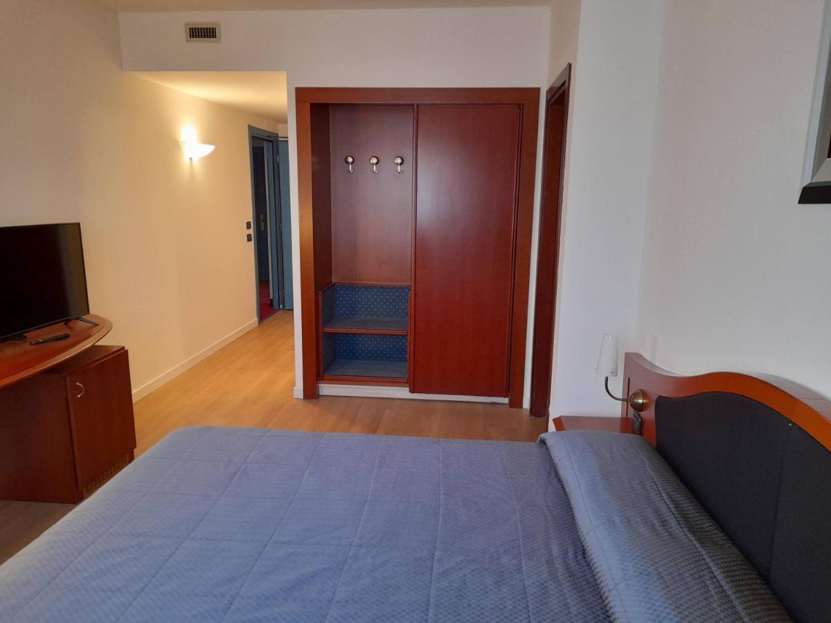 Hotel Donizetti Lallio Dış mekan fotoğraf