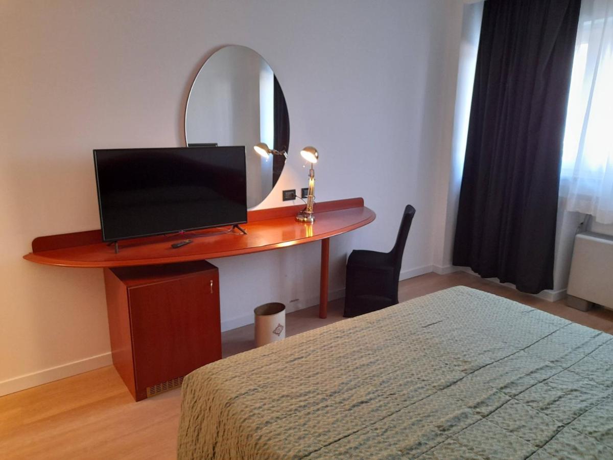 Hotel Donizetti Lallio Dış mekan fotoğraf