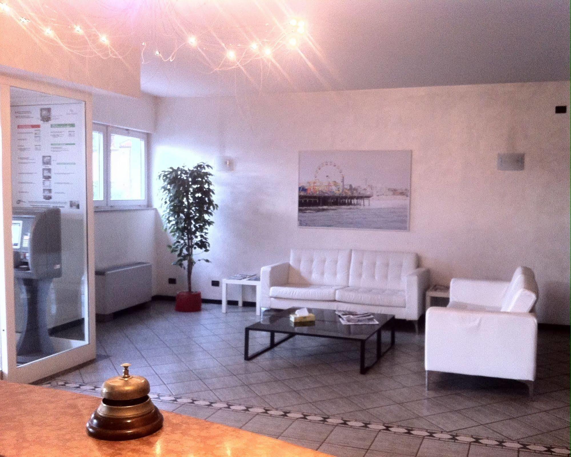 Hotel Donizetti Lallio Dış mekan fotoğraf