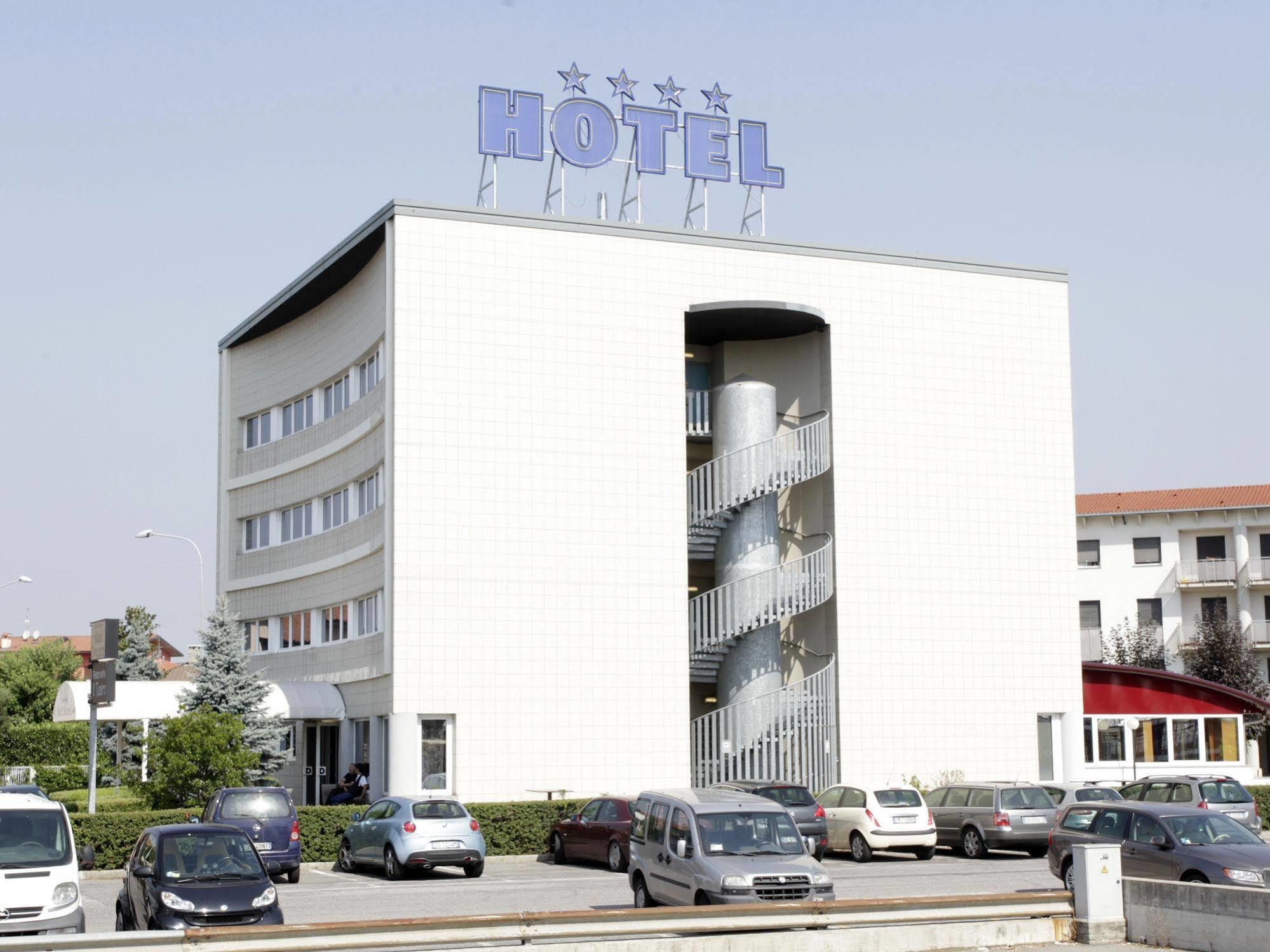 Hotel Donizetti Lallio Dış mekan fotoğraf
